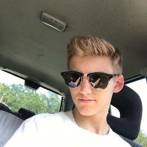 Meet your Posher, Austin